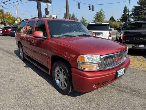 2004 GMC Yukon XL Denali