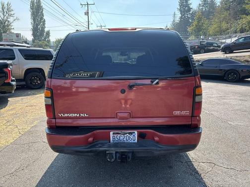 2004 GMC Yukon XL Denali