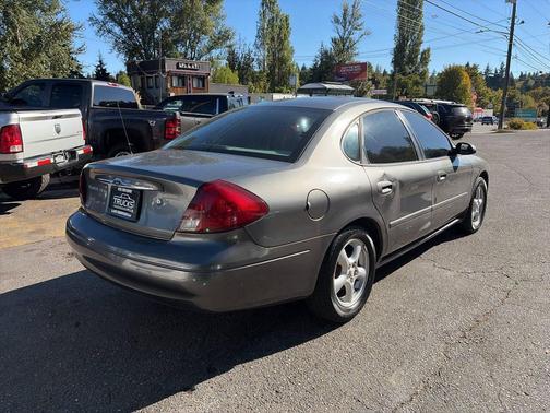 2003 Ford Taurus SE 4dr Sedan