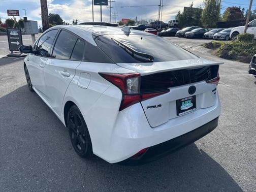 2021 Toyota Prius XLE