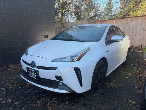 2021 Toyota Prius XLE