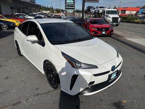 2021 Toyota Prius XLE