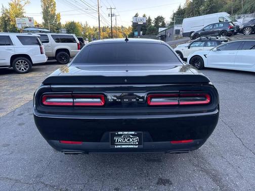 2016 Dodge Challenger R/T Scat Pack