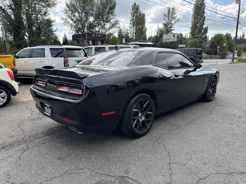 2016 Dodge Challenger R/T Scat Pack
