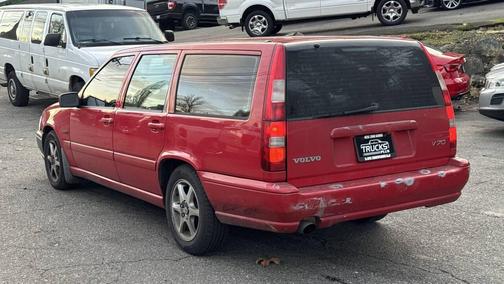 1998 Volvo V70 Base 4dr Wagon