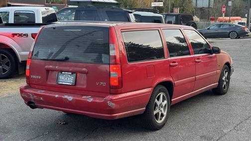 1998 Volvo V70 Base 4dr Wagon