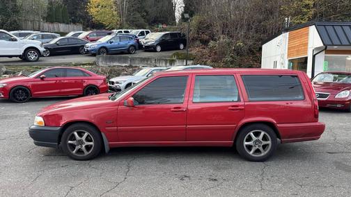 1998 Volvo V70 Base 4dr Wagon
