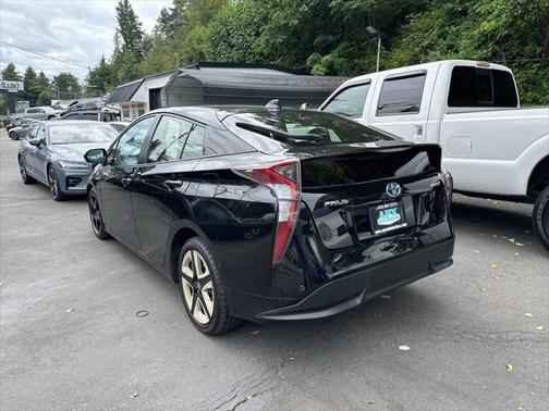 2016 Toyota Prius Four Touring