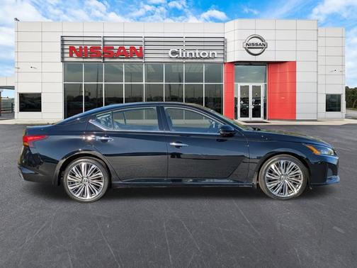 2025 Nissan Altima SL