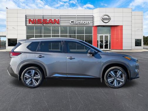 2022 Nissan Rogue SL