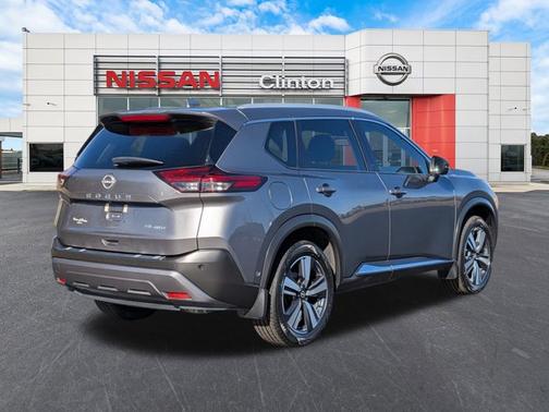 2022 Nissan Rogue SL