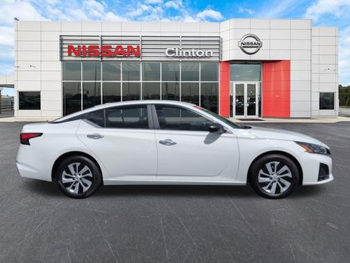 Glacier White 2025 Nissan Altima S
