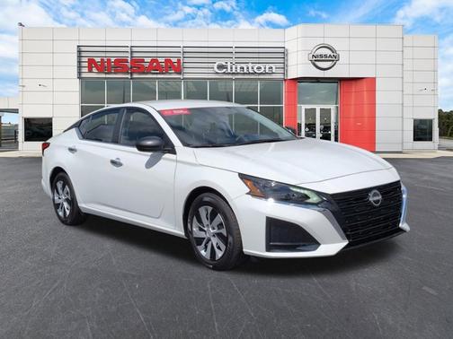 Glacier White 2025 Nissan Altima S