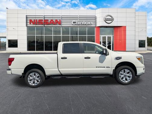 2024 Nissan Titan XD SV