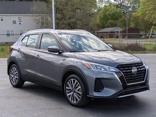 Gun Metallic 2023 Nissan Kicks SV