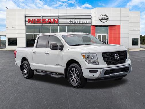 2021 Nissan Titan SV