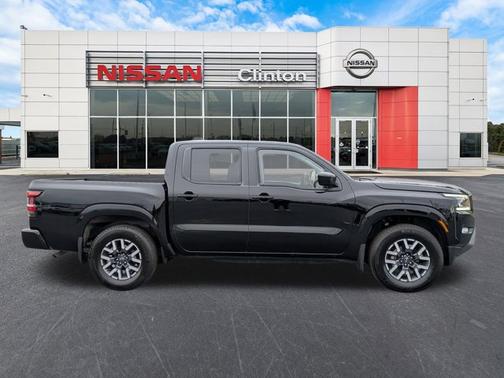 2024 Nissan Frontier SL