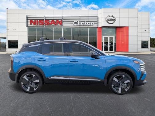 2025 Nissan Kicks SR