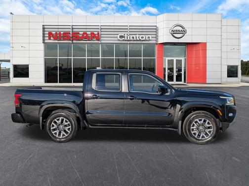 2024 Nissan Frontier SL