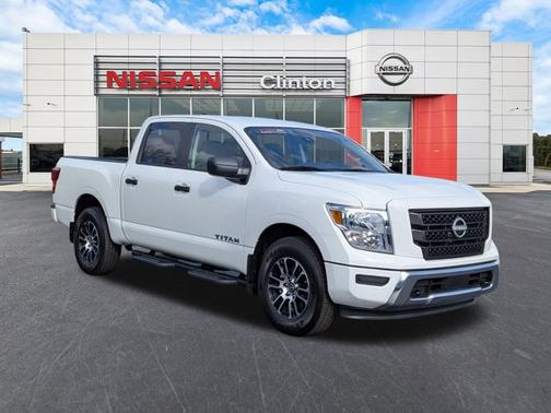 2024 Nissan Titan SV