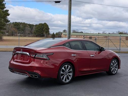 2023 Nissan Maxima Platinum