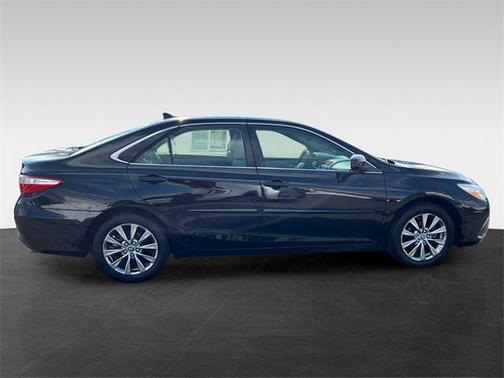 2016 Toyota Camry XLE