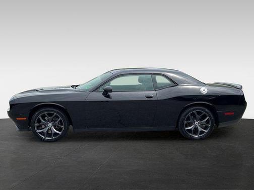 Pitch Black Clearcoat 2019 Dodge Challenger SXT