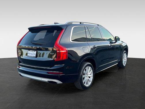 Onyx Black Metallic 2016 Volvo XC90 T6 Momentum