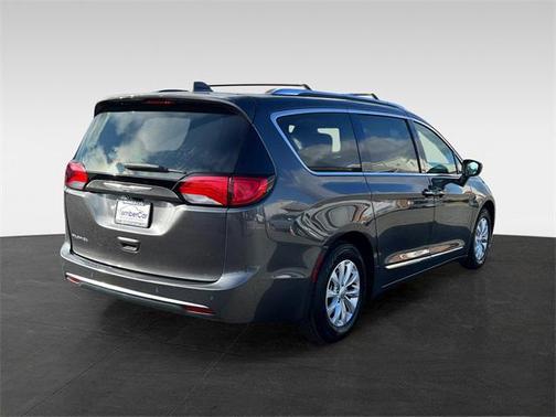 2018 Chrysler Pacifica Touring-L Plus