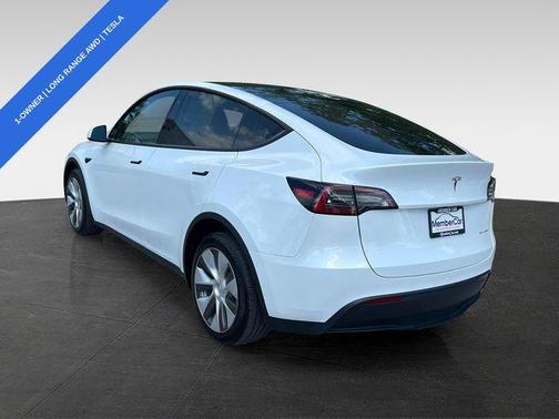 Pearl White Multi-Coat 2023 Tesla Model Y Long Range Dual Motor All-Wheel Drive