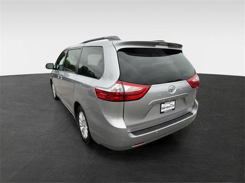 2015 Toyota Sienna XLE