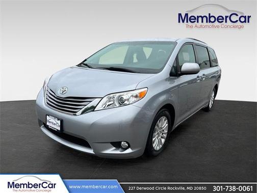 2015 Toyota Sienna XLE