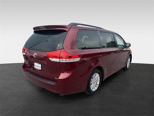 2011 Toyota Sienna XLE