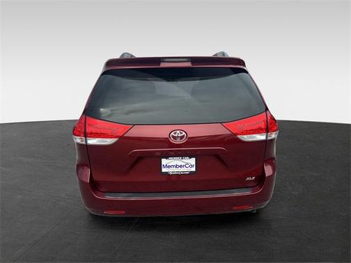 2011 Toyota Sienna XLE