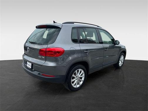 2015 Volkswagen Tiguan Auto SE