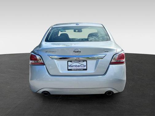Brilliant Silver Metallic 2015 Nissan Altima 2.5 SV