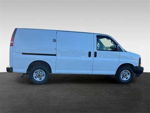 2017 GMC Savana 2500 Work Van