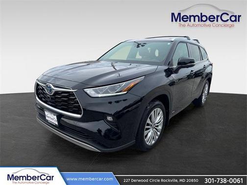 2023 Toyota Highlander Hybrid Platinum