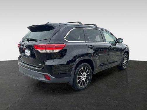 2018 Toyota Highlander SE