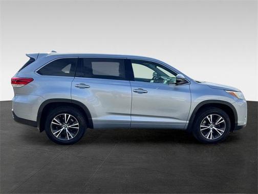 2017 Toyota Highlander LE Plus
