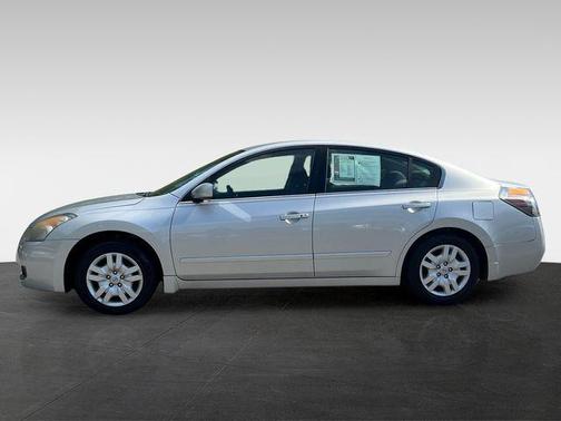Silver Lightning Metallic 2009 Nissan Altima 2.5 S