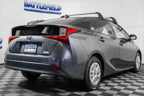 2022 Toyota Prius LE