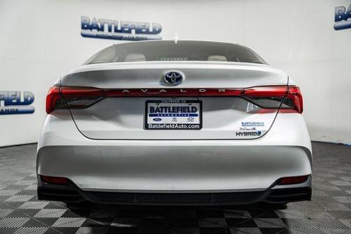 2020 Toyota Avalon Hybrid XLE Plus