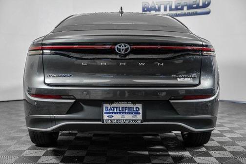 2023 Toyota Crown Platinum