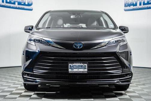 2024 Toyota Sienna LE