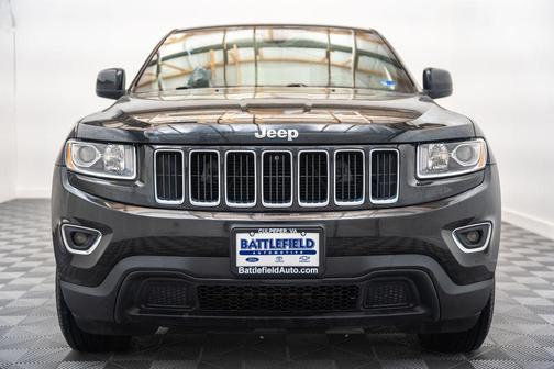 Brilliant Black Crystal Pearlcoat 2016 Jeep Grand Cherokee Laredo