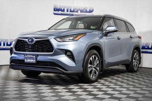 2022 Toyota Highlander Hybrid XLE
