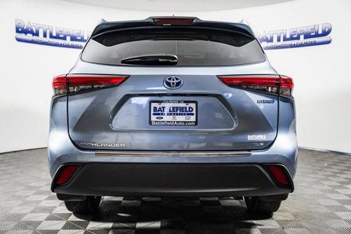2022 Toyota Highlander Hybrid XLE