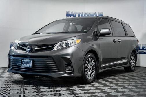 2019 Toyota Sienna XLE