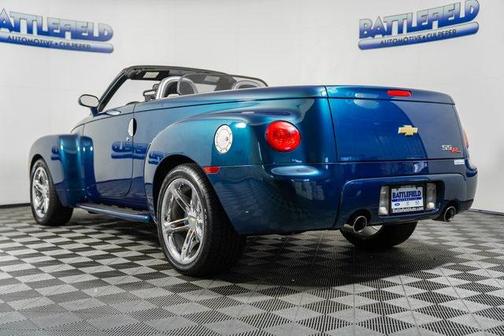 2005 Chevrolet SSR Base